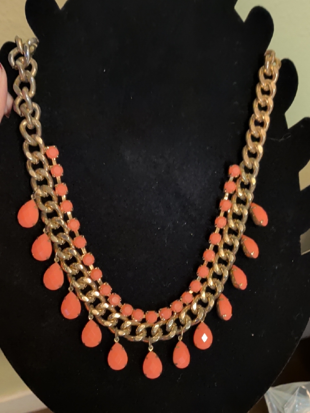 Gold Chain Necklace with Coral Teardrop Pendants‎